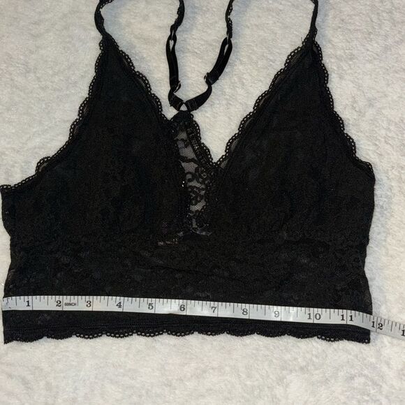 Victoria’s Secret Black lace bralette. Size medium. - Picture 9 of 9